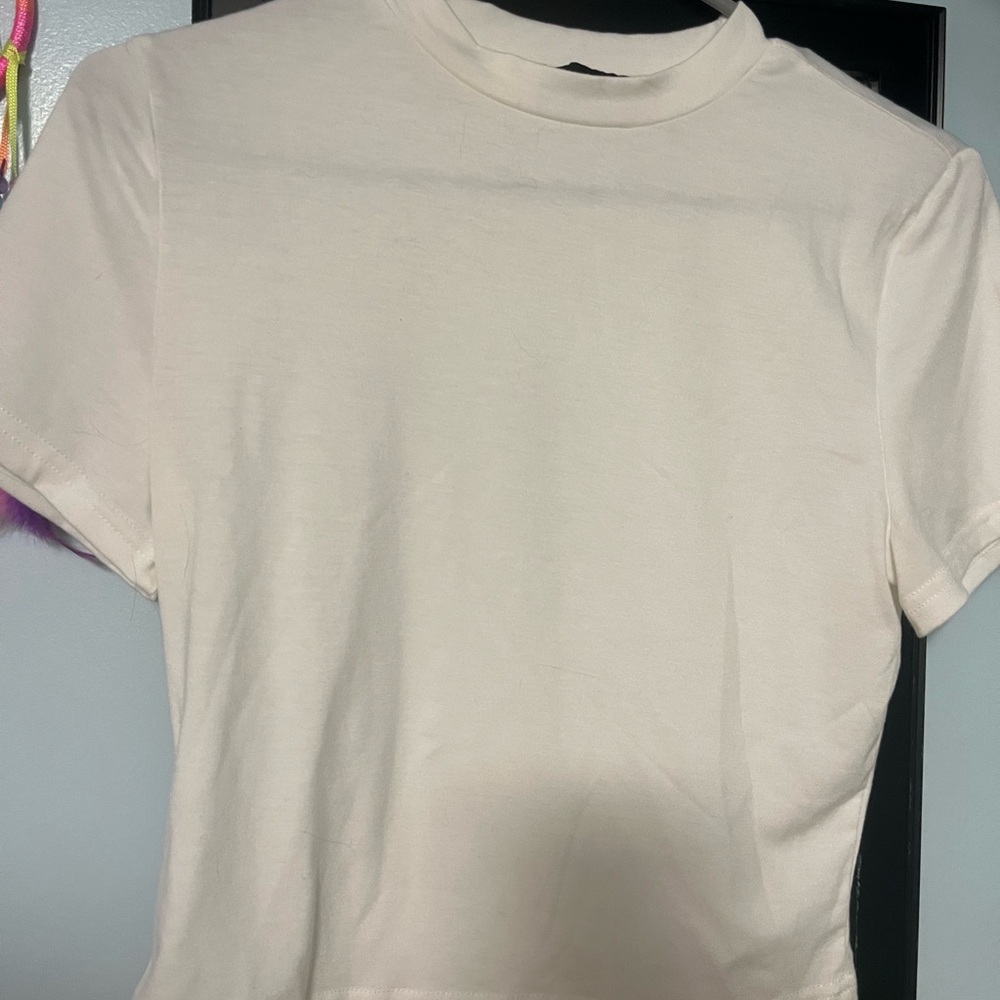 White Short Sleeve crop T-Shirt